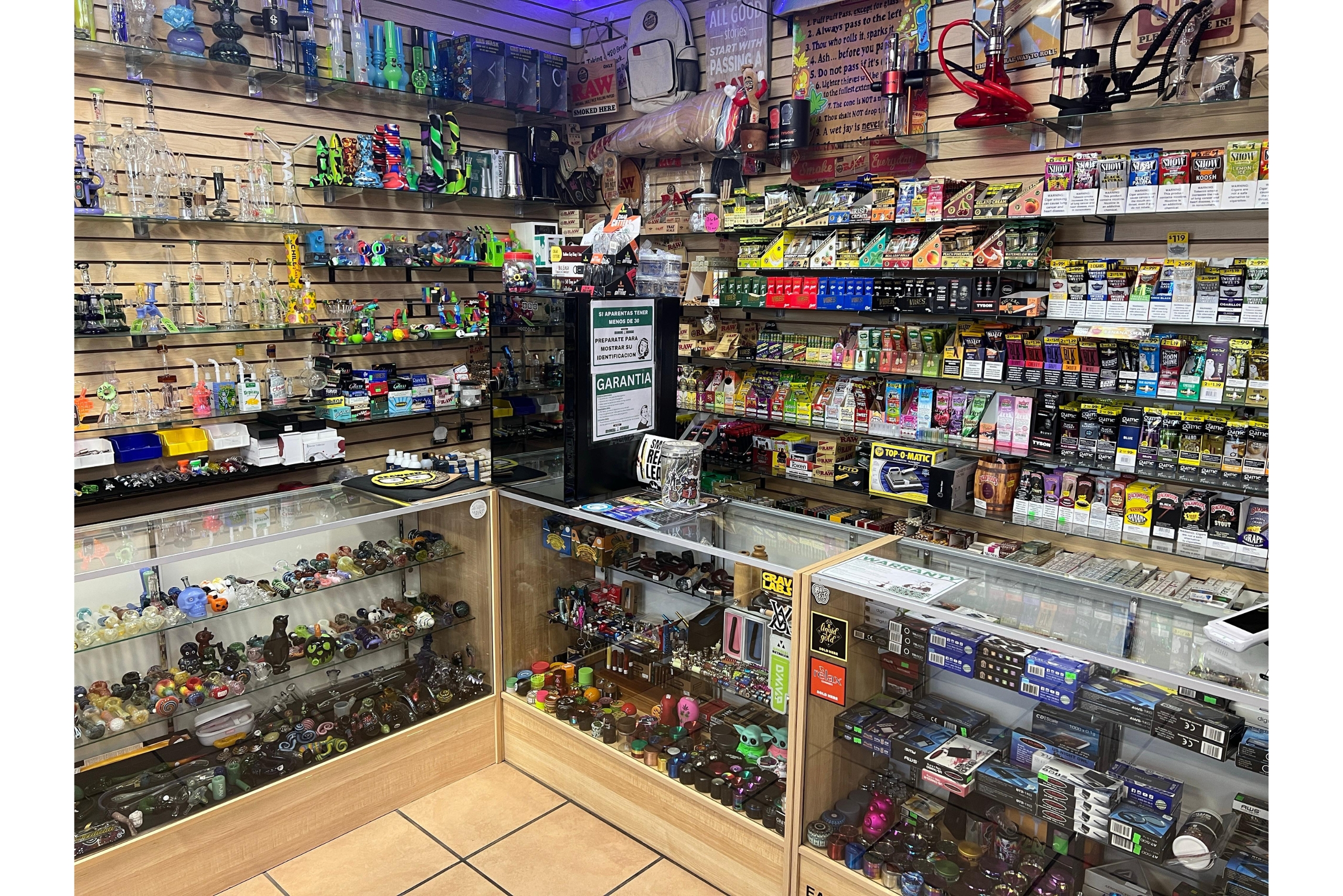 Scales, metal hand pipes, handmade pipes, silicone pipes, and hemp wraps at Mesa Smoke Shop in El Paso near me.