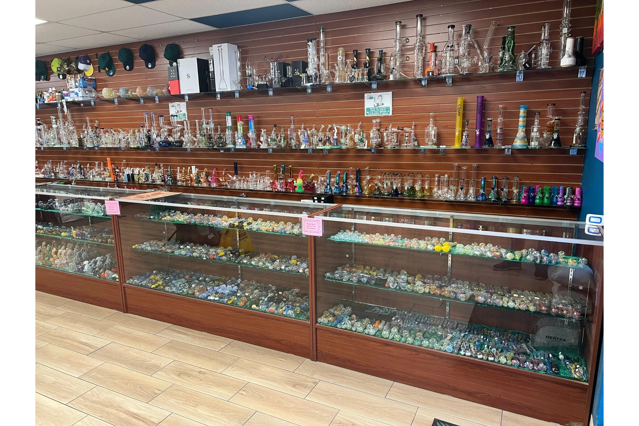 Glass hand pipes, bongs, high-end bubblers available at Yandell Smoke Shop in El Paso near me.